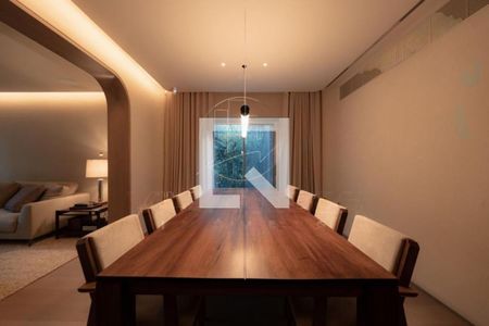Casa à venda com 4 quartos, 701m² em Alto de Pinheiros, São Paulo