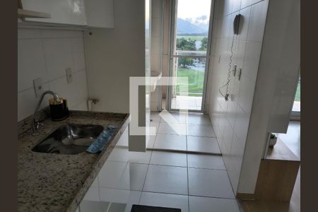 Cozinha de apartamento para alugar com 2 quartos, 52m² em Marechal Hermes, Rio de Janeiro