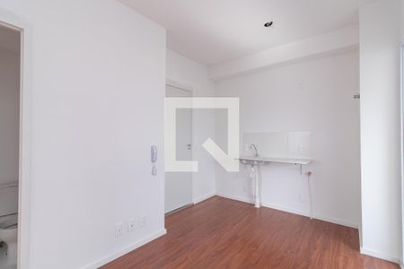Sala/Cozinha de apartamento para alugar com 2 quartos, 40m² em Jardim Danfer, São Paulo