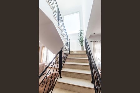 Escada de casa à venda com 4 quartos, 500m² em Alphaville Residencial Um, Barueri