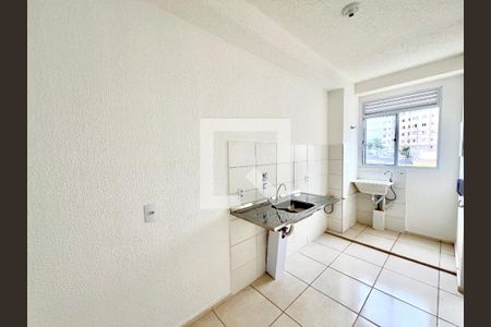 Cozinha e Área de Serviço de apartamento para alugar com 2 quartos, 55m² em Mantiqueira, Belo Horizonte