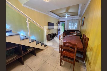Sala de casa para alugar com 2 quartos, 150m² em Vila Caiçara, Praia Grande