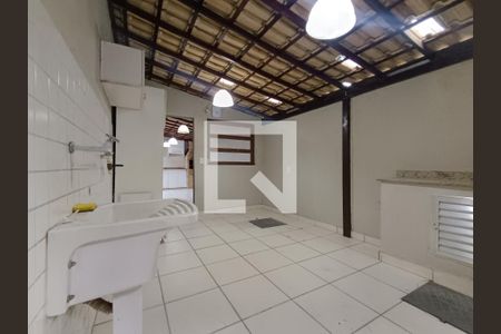 Casa para alugar com 3 quartos, 169m² em Extensão Serramar, Rio das Ostras