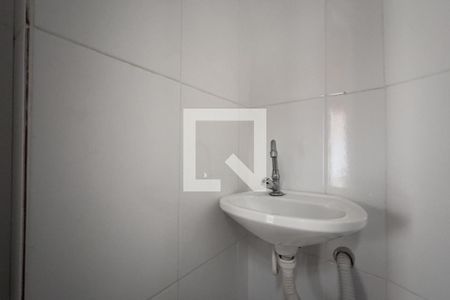 Banheiro de serviço de casa para alugar com 2 quartos, 171m² em Jardim Tranquilidade, Guarulhos