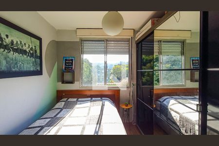 Apartamento à venda com 3 quartos, 60m² em Vila Nova, Porto Alegre