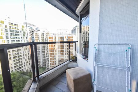 Varanda da sala de apartamento para alugar com 4 quartos, 220m² em Vila Mariana, São Paulo