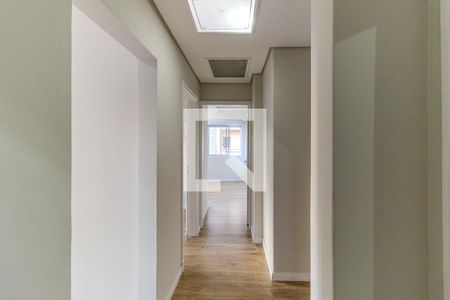 Corredor de apartamento para alugar com 2 quartos, 75m² em Santa Efigênia, São Paulo