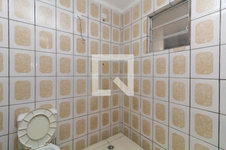 Banheiro de casa para alugar com 1 quarto, 56m² em Vila Alabama, São Paulo