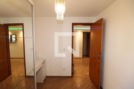 Quarto 2 de apartamento para alugar com 3 quartos, 60m² em Itaquera, São Paulo