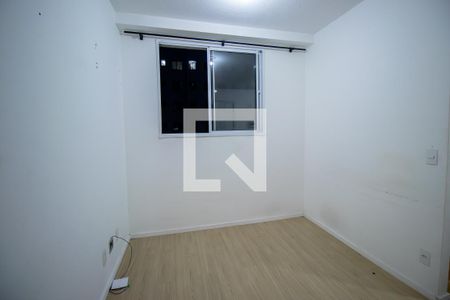 Sala de apartamento para alugar com 2 quartos, 45m² em Bonsucesso, Rio de Janeiro