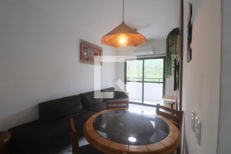 Sala de apartamento para alugar com 3 quartos, 85m² em Jardim Tejereba, Guarujá