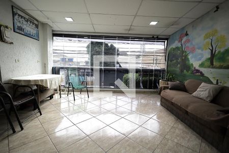 Sacada de casa à venda com 3 quartos, 107m² em Vila Suíça, Santo André