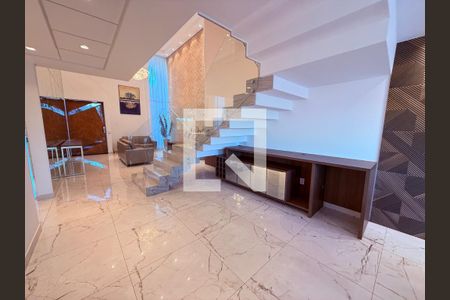 Sala de casa para alugar com 4 quartos, 730m² em São Pedro, Juiz de Fora