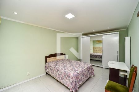 Suíte/Casa térreo de casa para alugar com 2 quartos, 180m² em Jardim Itu, Porto Alegre
