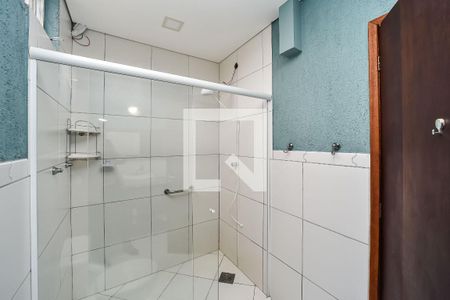 Banheiro da Suíte/Casa térreo de casa para alugar com 2 quartos, 180m² em Jardim Itu, Porto Alegre