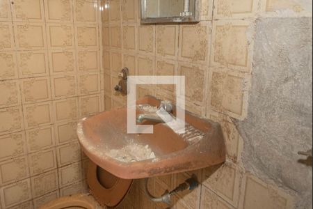 Banheiro de casa para alugar com 1 quarto, 40m² em Jardim Angela, São Paulo