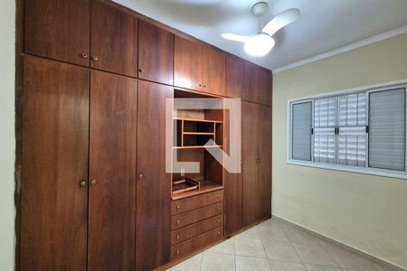 Quarto 1  de casa à venda com 4 quartos, 184m² em Jardim Santo Expedito, Campinas