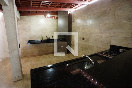 Casa à venda com 3 quartos, 218m² em Setor Urias Magalhães, Goiânia