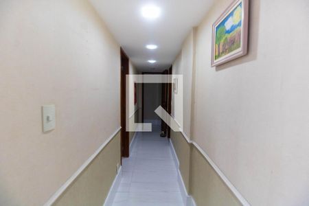 Corredor  de apartamento à venda com 3 quartos, 120m² em Ingá, Niterói