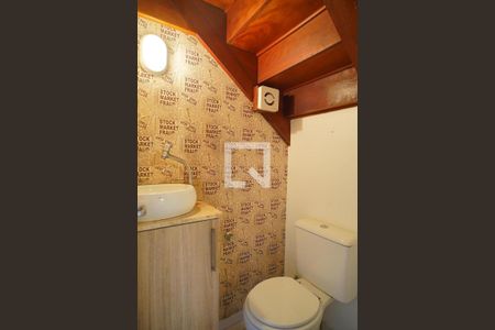Lavabo de casa de condomínio à venda com 3 quartos, 118m² em Mário Quintana, Porto Alegre