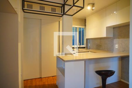 Cozinha de casa de condomínio à venda com 3 quartos, 118m² em Mário Quintana, Porto Alegre