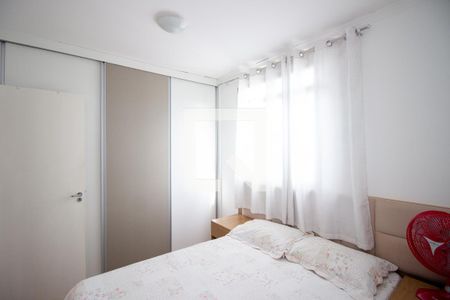Quarto Suíte de apartamento à venda com 2 quartos, 55m² em Cabral, Contagem