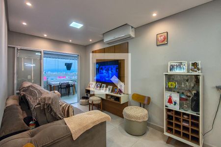 Sala de apartamento para alugar com 2 quartos, 78m² em Vila Tupi, Praia Grande