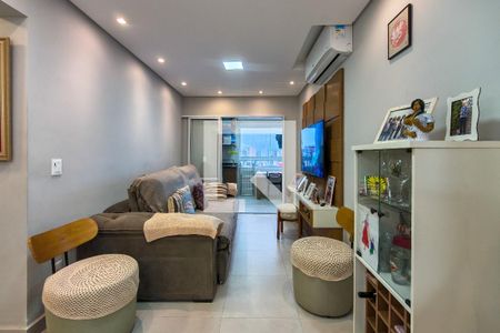 Sala de apartamento para alugar com 2 quartos, 78m² em Vila Tupi, Praia Grande