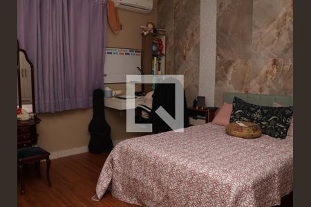 Casa à venda com 4 quartos, 250m² em Vila Bandeirantes, Goiânia
