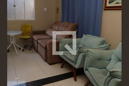 Casa à venda com 4 quartos, 250m² em Vila Bandeirantes, Goiânia