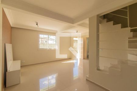 Sala de casa de condomínio para alugar com 3 quartos, 85m² em Fanny, Curitiba