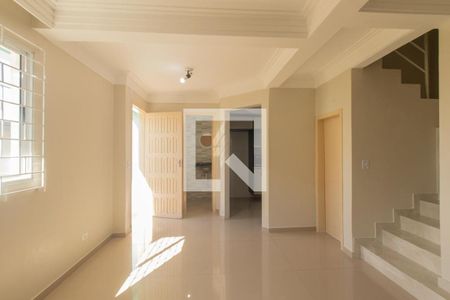 Sala de casa de condomínio para alugar com 3 quartos, 85m² em Fanny, Curitiba