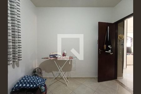 Quarto 1 de casa para alugar com 2 quartos, 120m² em Vila Dagmar, Belford Roxo