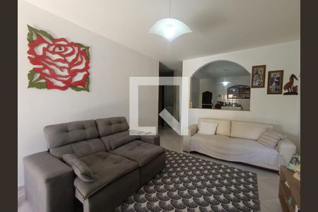 Sala de casa para alugar com 2 quartos, 120m² em Vila Dagmar, Belford Roxo