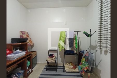 Quarto 1 de casa para alugar com 2 quartos, 120m² em Vila Dagmar, Belford Roxo