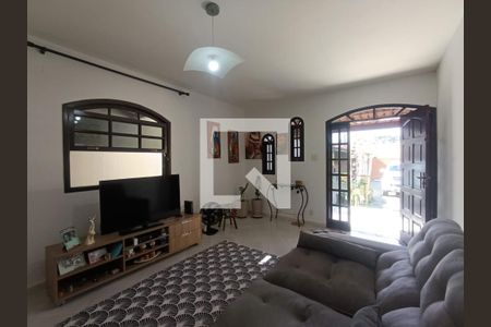 Sala de casa para alugar com 2 quartos, 120m² em Vila Dagmar, Belford Roxo