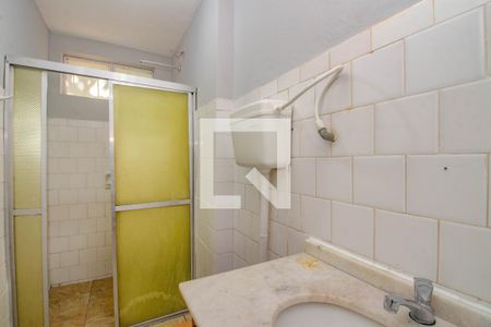 Banheiro de apartamento para alugar com 1 quarto, 42m² em Vila Ipiranga, Porto Alegre