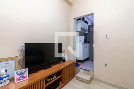 Sala de casa à venda com 2 quartos, 70m² em Jardim Peri, São Paulo