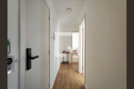 Corredor de apartamento para alugar com 2 quartos, 56m² em Santo Cristo, Rio de Janeiro
