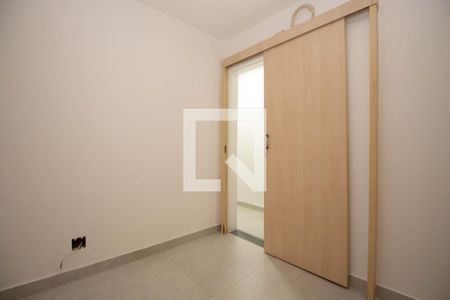 Quarto 2 de apartamento para alugar com 2 quartos, 65m² em Cnf 1, Brasília