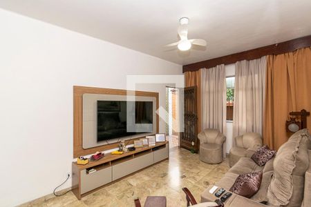 Sala de casa à venda com 4 quartos, 278m² em Penha Circular, Rio de Janeiro