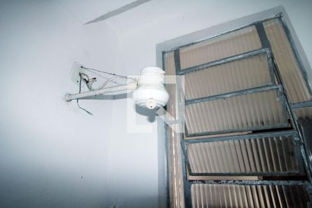 Banheiro de apartamento para alugar com 1 quarto, 50m² em Vista Alegre, Rio de Janeiro