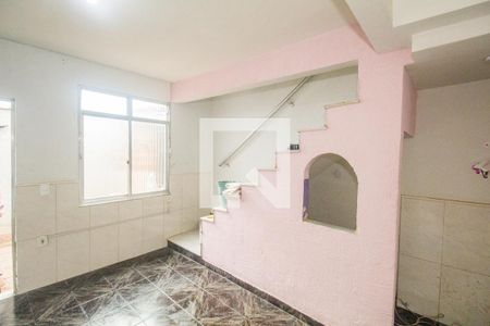 Sala de casa à venda com 3 quartos, 100m² em Realengo, Rio de Janeiro