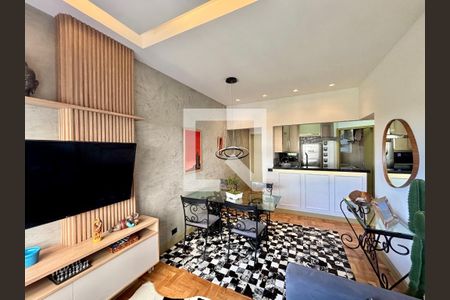 Sala de apartamento à venda com 2 quartos, 72m² em Lagoa, Rio de Janeiro