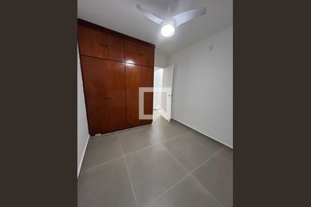 Quarto de apartamento à venda com 3 quartos, 68m² em Jardim Pinheiros, São Paulo