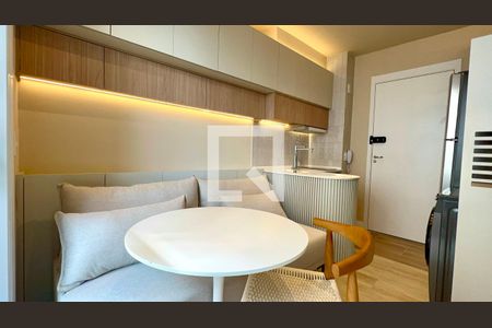 Sala de kitnet/studio para alugar com 1 quarto, 25m² em Pinheiros, São Paulo