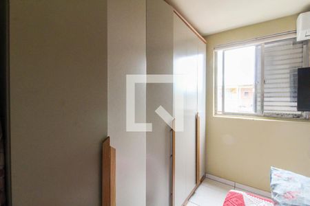 Quarto 1 de apartamento à venda com 2 quartos, 42m² em Guajuviras, Canoas