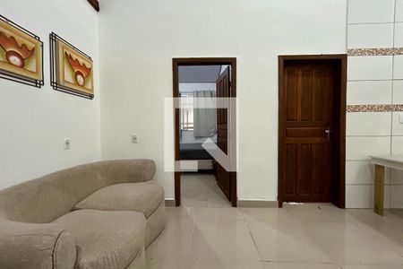 Sala de casa de condomínio para alugar com 2 quartos, 149m² em Lagoa da Conceição, Florianópolis