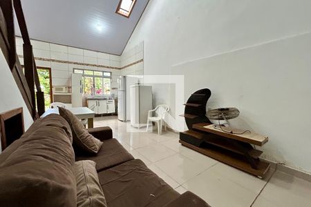 Sala de casa de condomínio para alugar com 2 quartos, 150m² em Lagoa da Conceição, Florianópolis