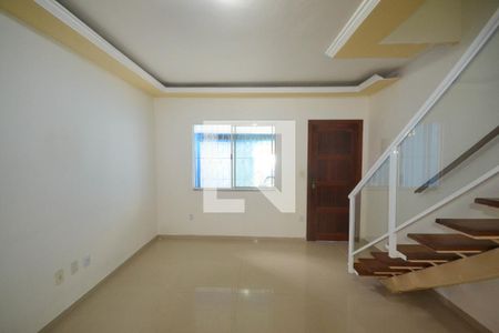 Sala de casa para alugar com 3 quartos, 201m² em Kennedy, Nova Iguaçu